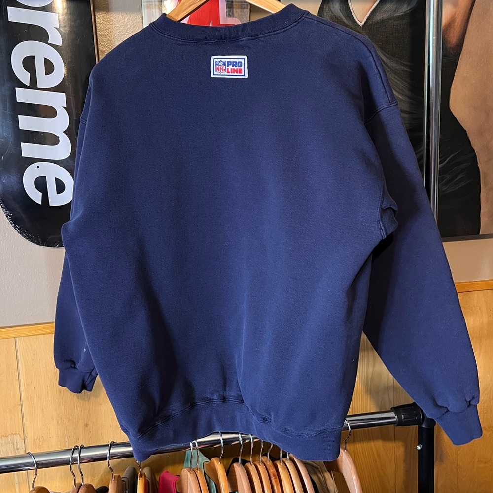Men’s NFL Denver Broncos Crewneck - Picture 3 of 8